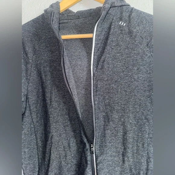 Lululemon Men's Gray Full-Zip Sweater - Picture 4 of 5